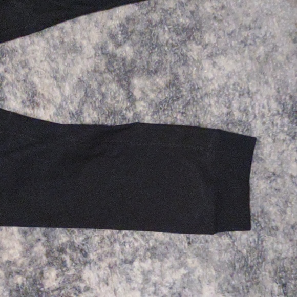 Nike | Dri Fit Capri Leggings - Picture 3 of 4